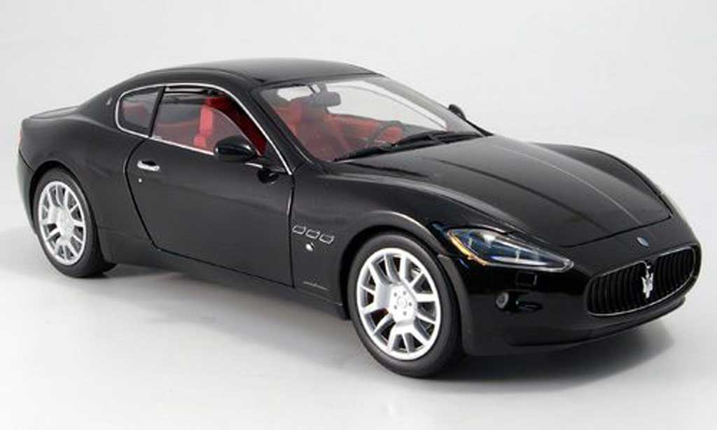 LE174 MONDO MOTORS Voiture 1/18 1:18 Maserati Gran Turismo noire
