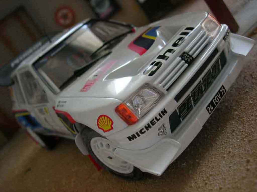 Coche Miniatura Solido - Peugeot 205 Rallye Mk1 1987 - Blanco