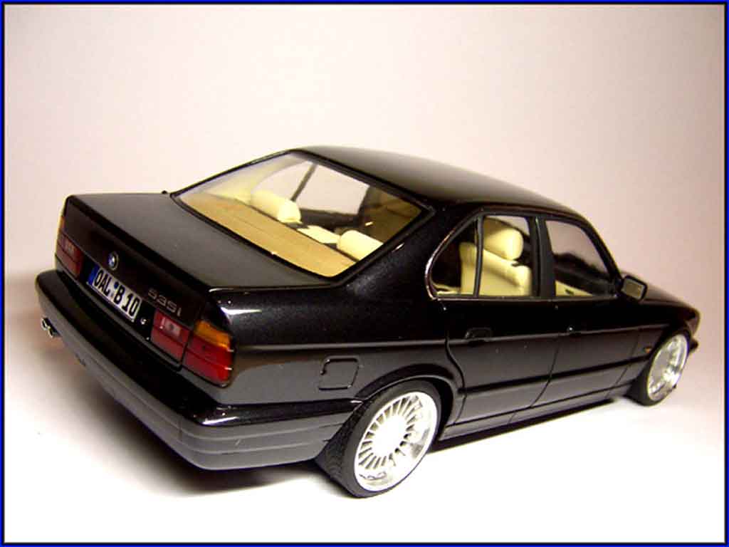 MODELCAR GROUP 1/18 BMW 5ER (E34) NERA MODELLINO