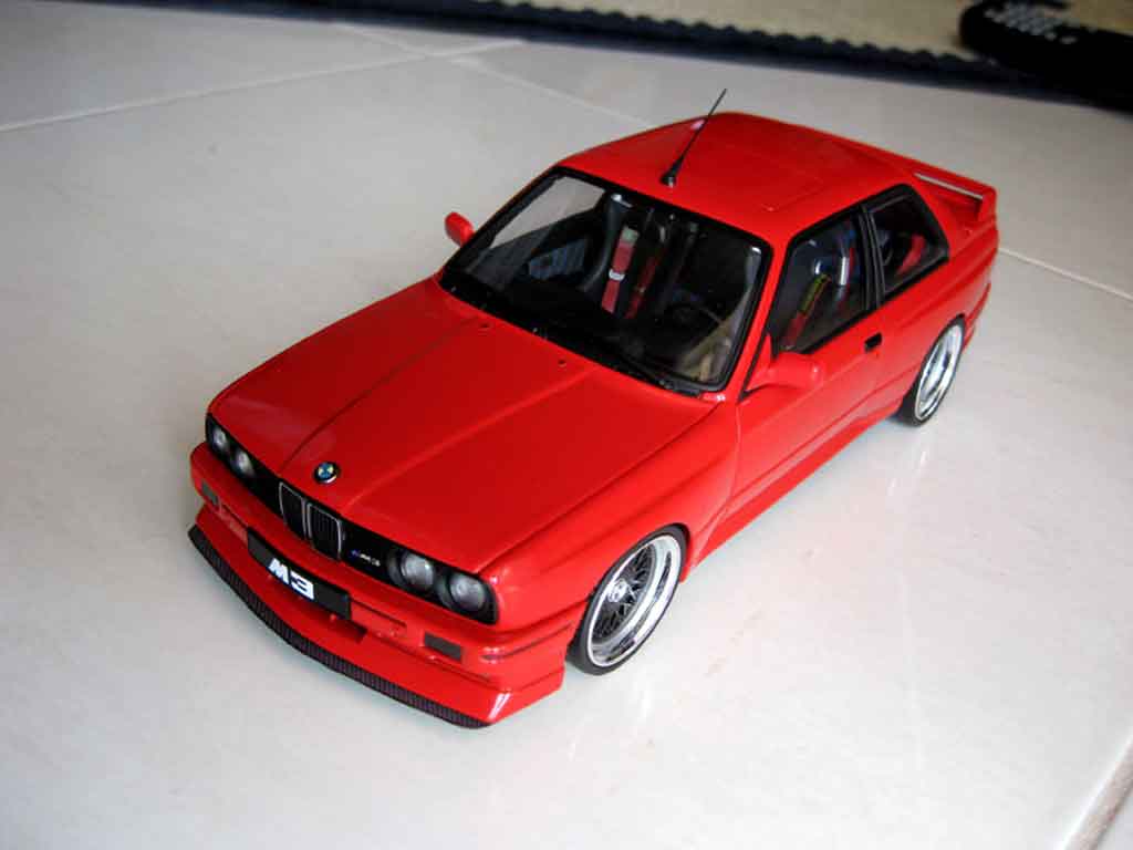 BMW M3 E30 #15 DTM 1:18 Solido diecast Scale Model Car