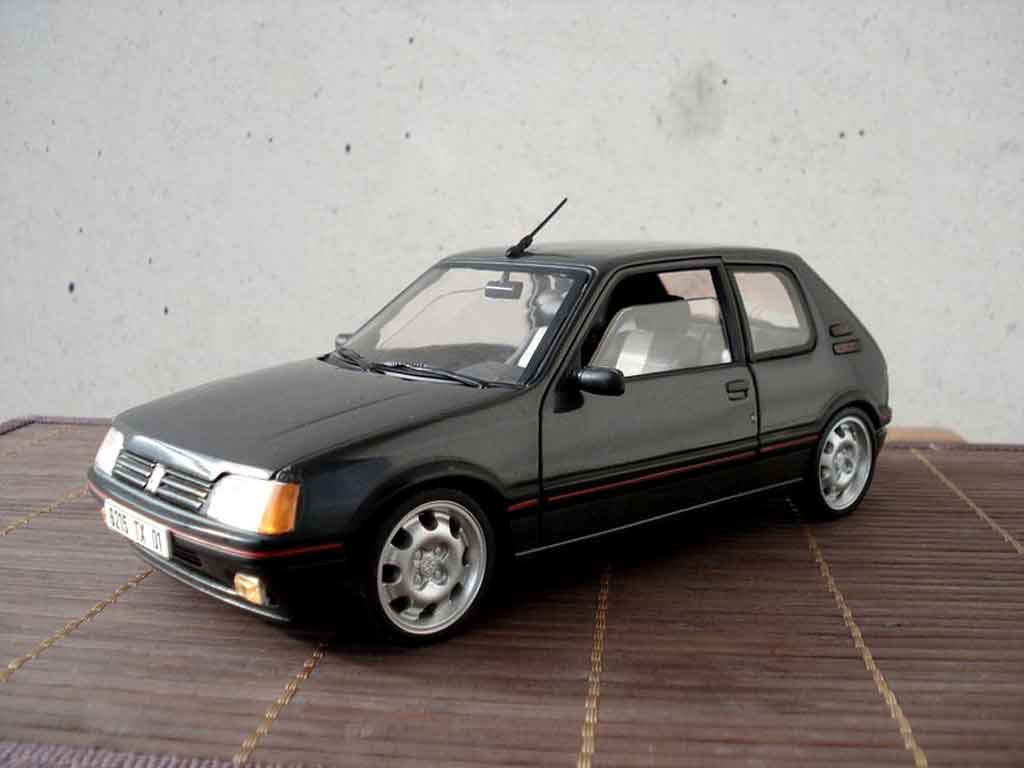 Diecast model cars Peugeot 205 GTI 1/18 Solido 1.9 Rouge Vallelunga GTI red  accidentee 