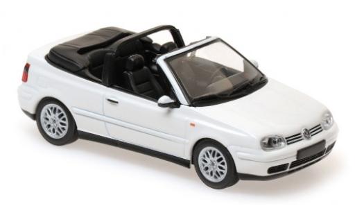 Volkswagen golf V gti blanche miniature Cararama 1/24